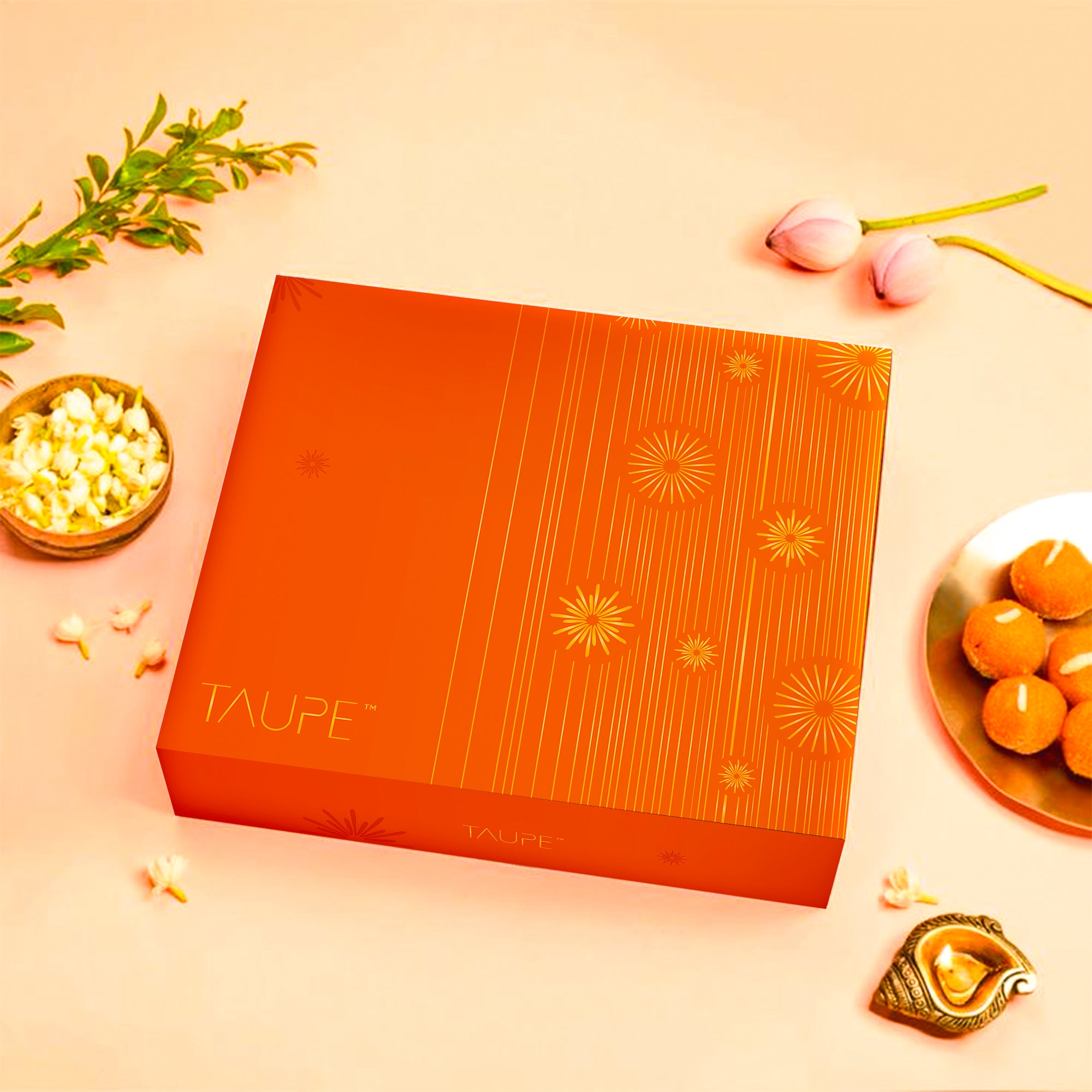 Rakhi Glow Gift Set